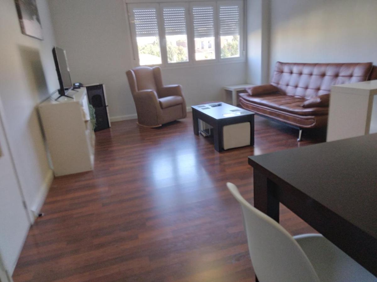 Piso Amplio Y Tranquilo En Marchena Apartment Екстериор снимка